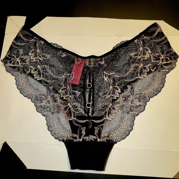 SOLD La senza V front Brazilian Panty - Picture 4 of 6